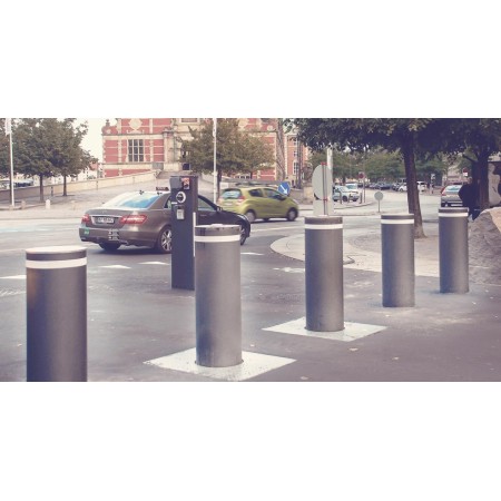 Retractable Bollard